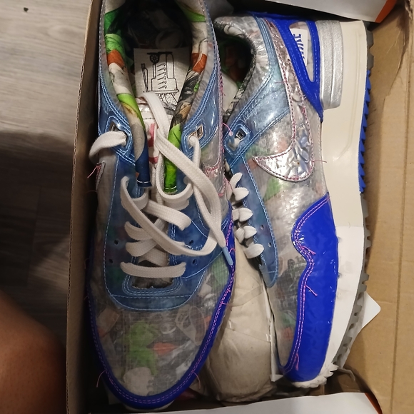 Nike Metallic Silver and Blue Sneakers - Picture 2 of 4